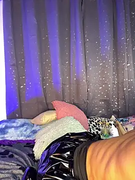 Snapshot of Alexa_Chanell_Oficial chatting on 09.13.25 Alexa Chanell Oficial online show from 09.13.25