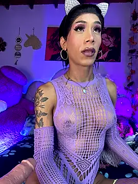 Snapshot of Alexa_Chanell_Oficial chatting on 10.11.25 Alexa Chanell Oficial online show from 10.11.25