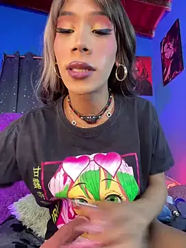 Snapshot of Alexa_Chanell_Oficial chatting on 11.21.25 Alexa Chanell Oficial online show from 11.21.25