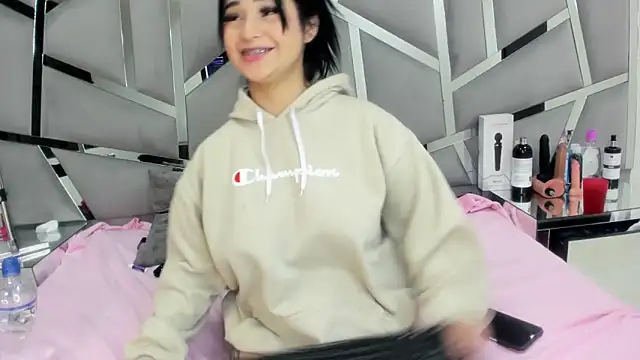 Catherinee69 x online show from 12.16.24