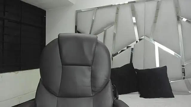 Catherinee69 x online show from 02.23.26