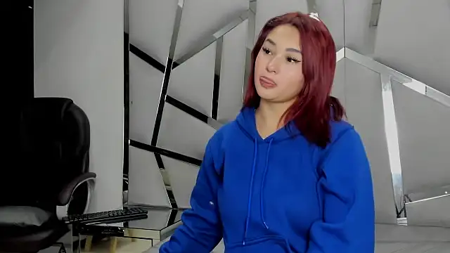 Catherinee69 x online show from 04.01.26