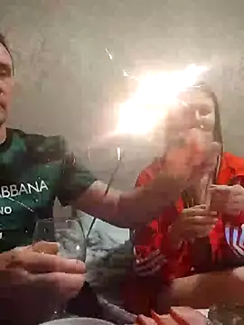 Snapshot of Viause_Kentauelle chatting on 12.31.24 Viause Kentauelle online show from 12.31.24