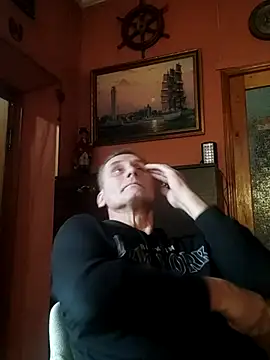 Snapshot of Viause_Kentauelle chatting on 12.20.25 Viause Kentauelle online show from 12.20.25