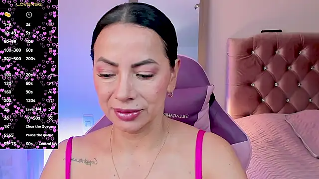 veronika naughty online show from 10.30.25