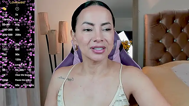 veronika naughty online show from 11.10.25