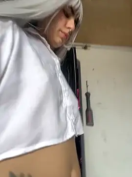 Snapshot of _Artemisa_X chatting on 09.18.25  Artemisa X online show from 09.18.25