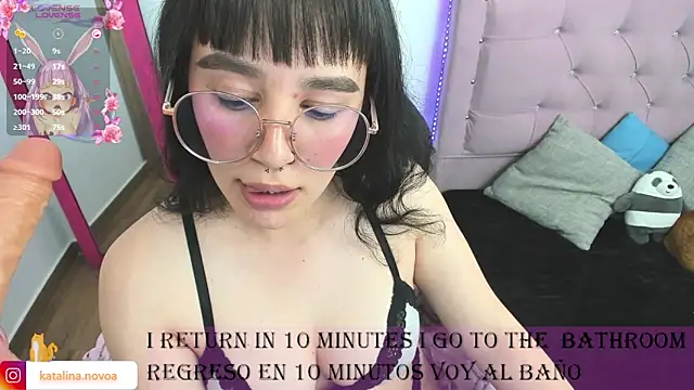 Katalina novoa online show from 02.05.25