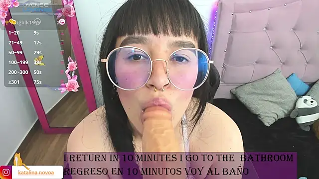 Katalina novoa online show from 03.03.25