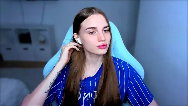 StellaLawless online show from 09.09.25