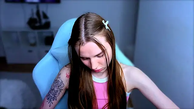 StellaLawless online show from 10.31.25