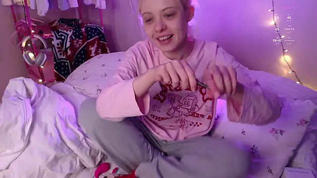 KatieMelone online show from 01.18.26