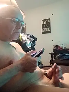 ILive2plezz online show from 04.04.26