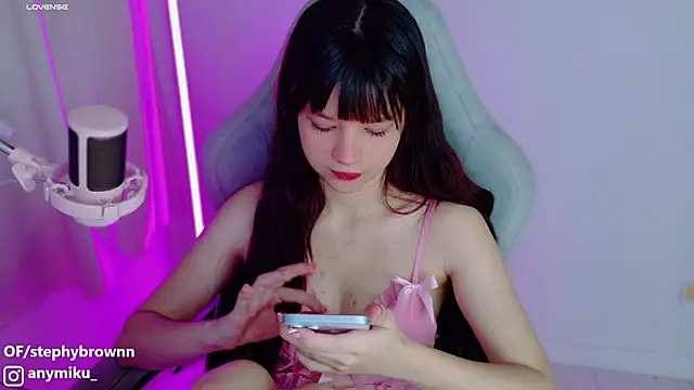Snapshot of stephybrown chatting on 01.30.25 stephybrown online show from 01.30.25
