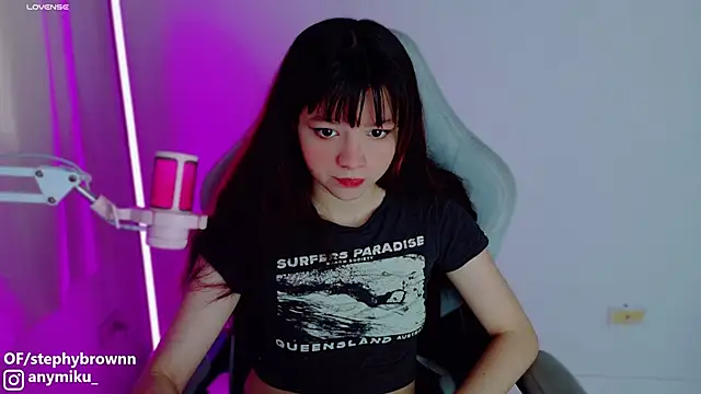 Snapshot of stephybrown chatting on 02.16.25 stephybrown online show from 02.16.25