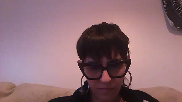 Snapshot of nickfxx chatting on 05.16.26 nickfxx online show from 05.16.26