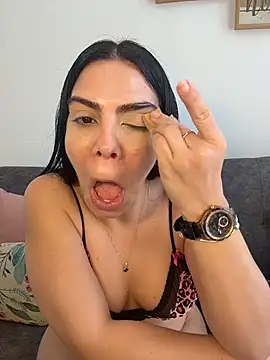 valecruz903 online show from 01.14.26