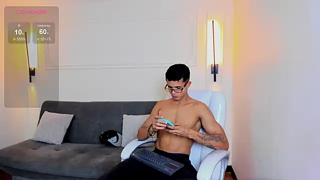 Paradise boy s online show from 11.12.25