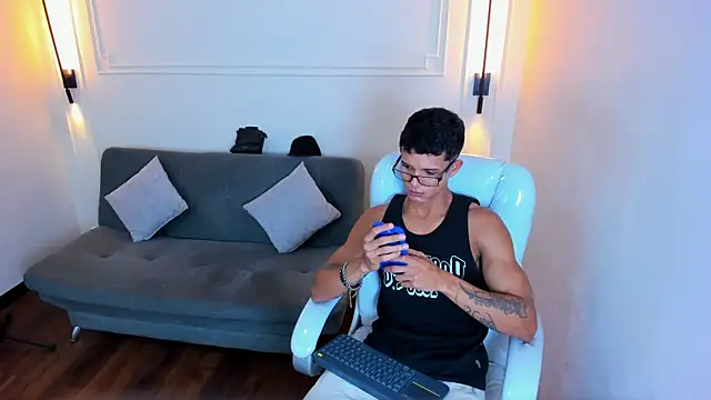 Paradise boy s online show from 12.22.25