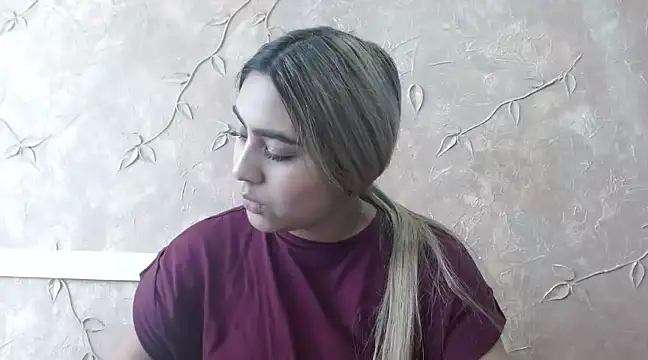 Miabonnett  online show from 01.28.25