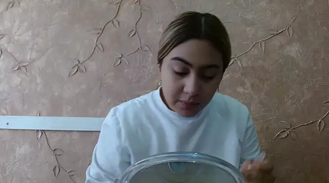 Miabonnett  online show from 03.03.25