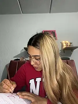 Miabonnett  online show from 03.11.25