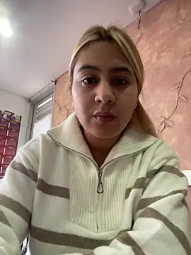 Miabonnett  online show from 10.23.25