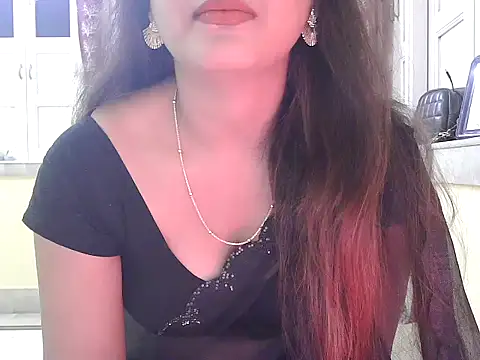 Model-Tanya online show from 11.18.25