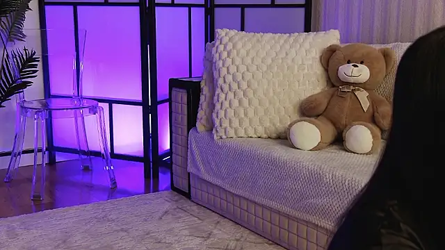 OnlyXandra online show from 02.05.26