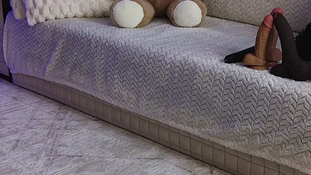 OnlyXandra online show from 02.10.26