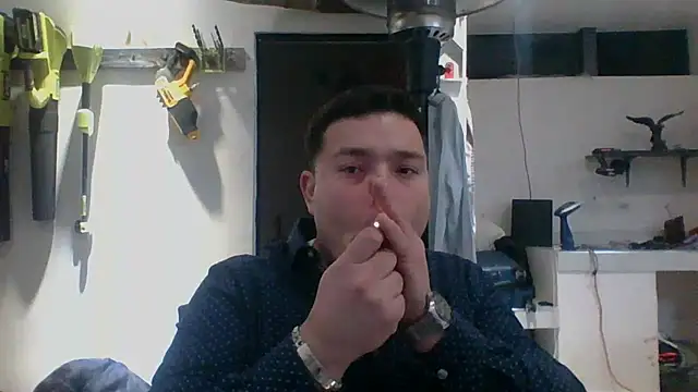 Snapshot of DirtyRcride chatting on 01.01.25 DirtyRcride online show from 01.01.25