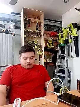 Snapshot of DirtyRcride chatting on 01.02.25 DirtyRcride online show from 01.02.25