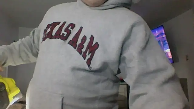 Snapshot of DirtyRcride chatting on 01.09.25 DirtyRcride online show from 01.09.25