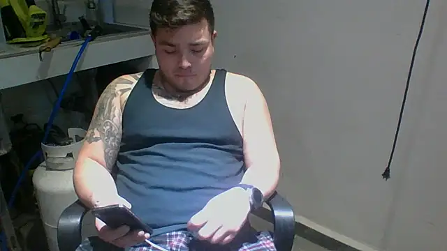 Snapshot of DirtyRcride chatting on 01.29.25 DirtyRcride online show from 01.29.25