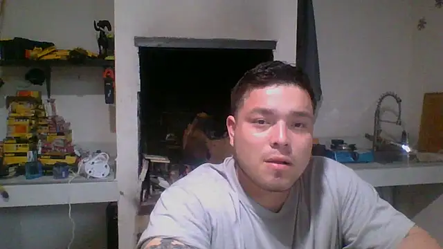 Snapshot of DirtyRcride chatting on 02.10.25 DirtyRcride online show from 02.10.25