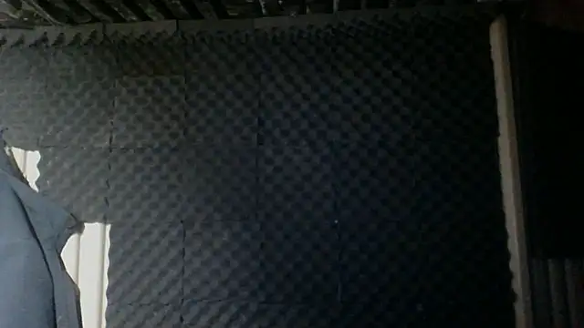 Snapshot of DirtyRcride chatting on 02.14.25 DirtyRcride online show from 02.14.25