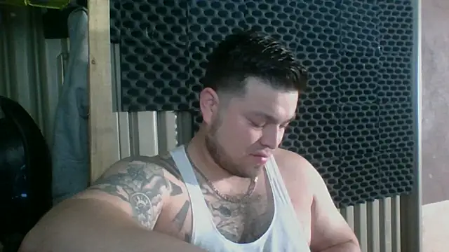 Snapshot of DirtyRcride chatting on 02.27.25 DirtyRcride online show from 02.27.25