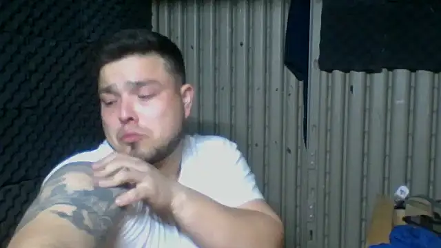 Snapshot of DirtyRcride chatting on 03.06.25 DirtyRcride online show from 03.06.25