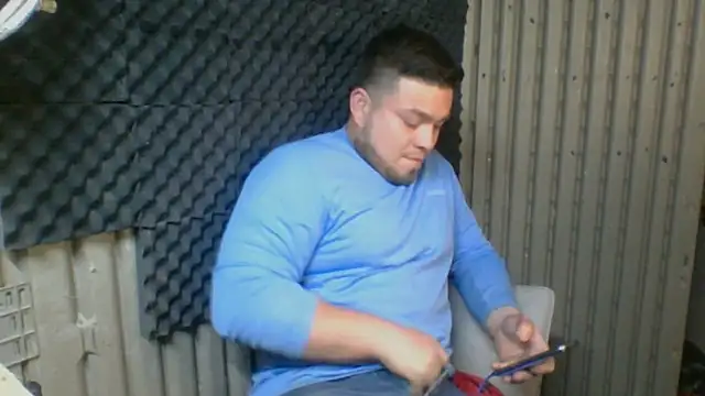 Snapshot of DirtyRcride chatting on 03.09.25 DirtyRcride online show from 03.09.25