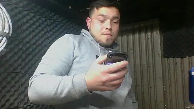 Snapshot of DirtyRcride chatting on 03.10.25 DirtyRcride online show from 03.10.25