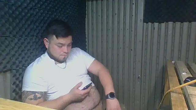 Snapshot of DirtyRcride chatting on 03.10.25 DirtyRcride online show from 03.10.25