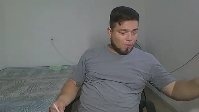 Snapshot of DirtyRcride chatting on 09.25.25 DirtyRcride online show from 09.25.25