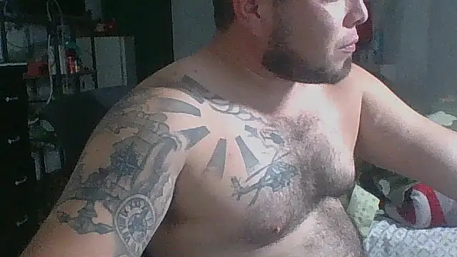 Snapshot of DirtyRcride chatting on 09.26.25 DirtyRcride online show from 09.26.25