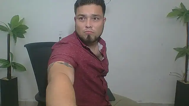 Snapshot of DirtyRcride chatting on 10.10.25 DirtyRcride online show from 10.10.25