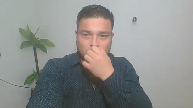 Snapshot of DirtyRcride chatting on 10.20.25 DirtyRcride online show from 10.20.25