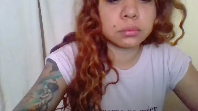 Snapshot of Jennxdolls chatting on 02.04.26 Jennxdolls online show from 02.04.26