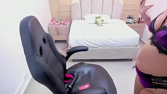 MADISON ROWAN1 online show from 03.07.26