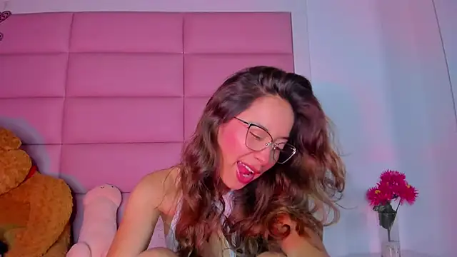 little-Emma online show from 01.16.25