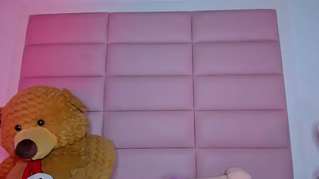 little-Emma online show from 03.02.25