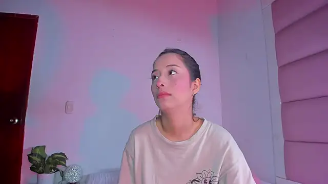 little-Emma online show from 10.02.25